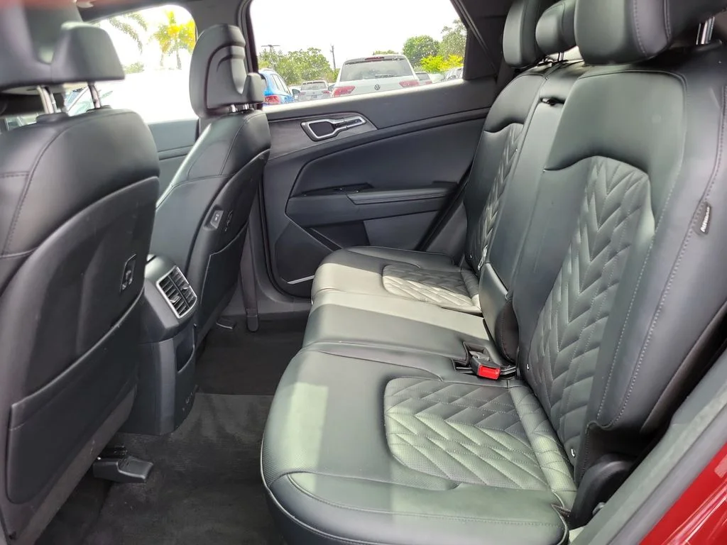 Used 2024 Red Kia X-Line image 8