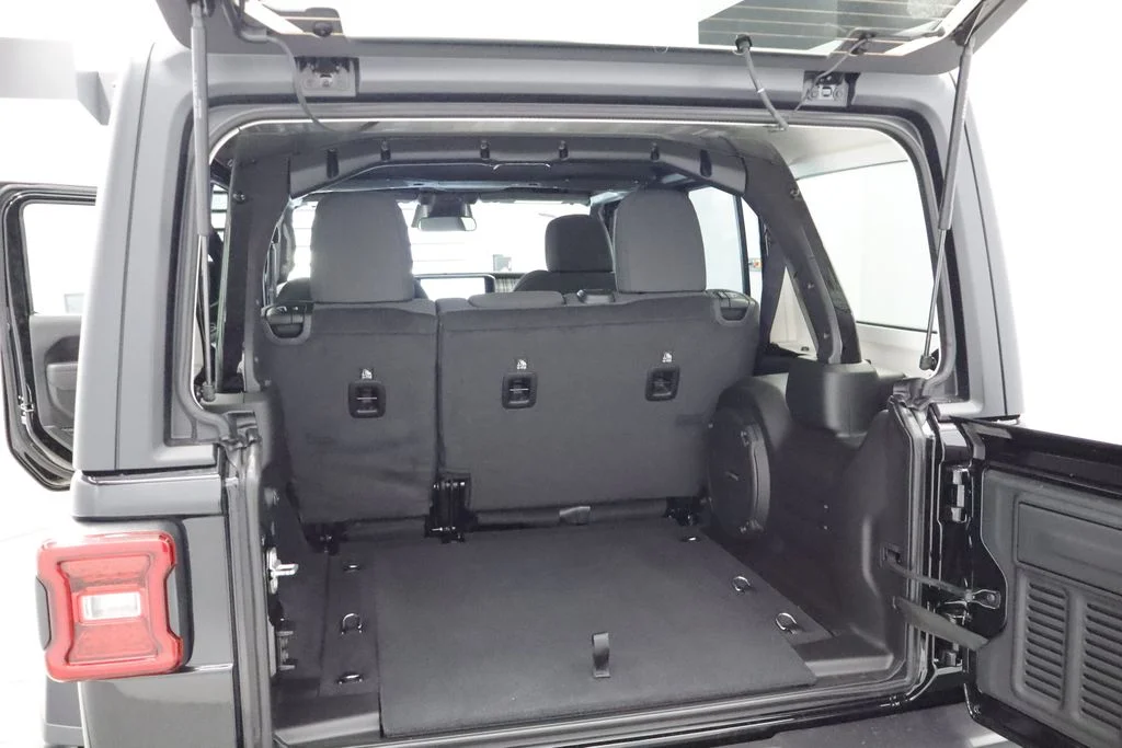 New 2026 Black Clear-Coat Exterior Paint Jeep 85th Anniversary Edition image 22