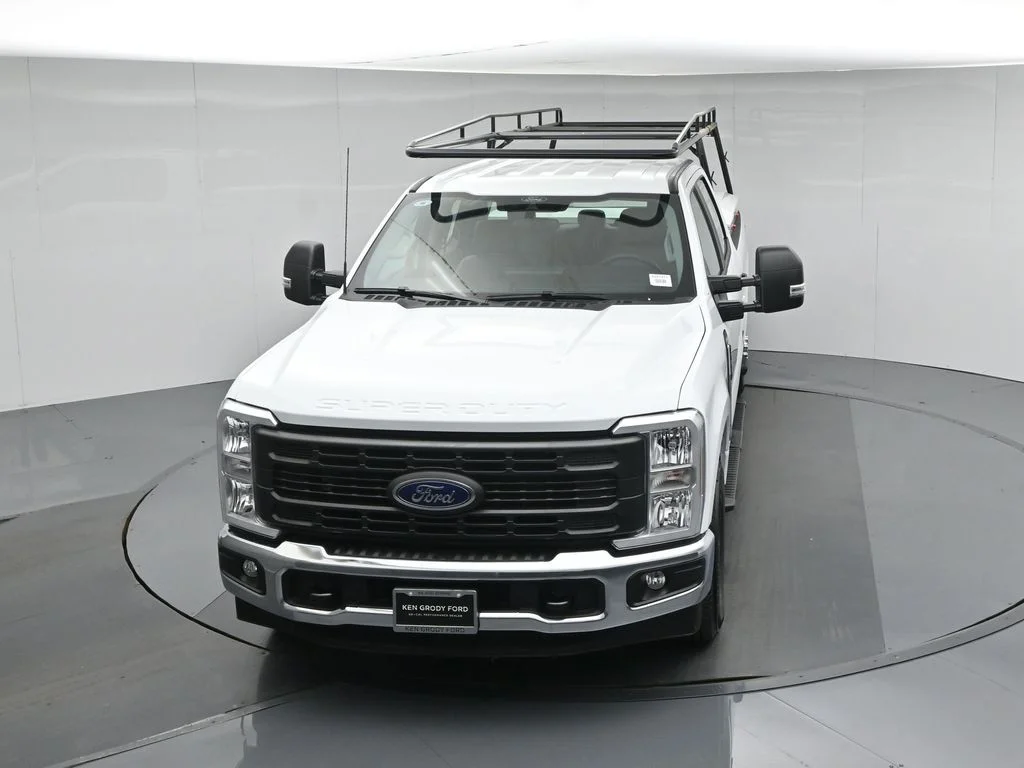 2026 Ford F-350 Super Duty XL - Photo 42