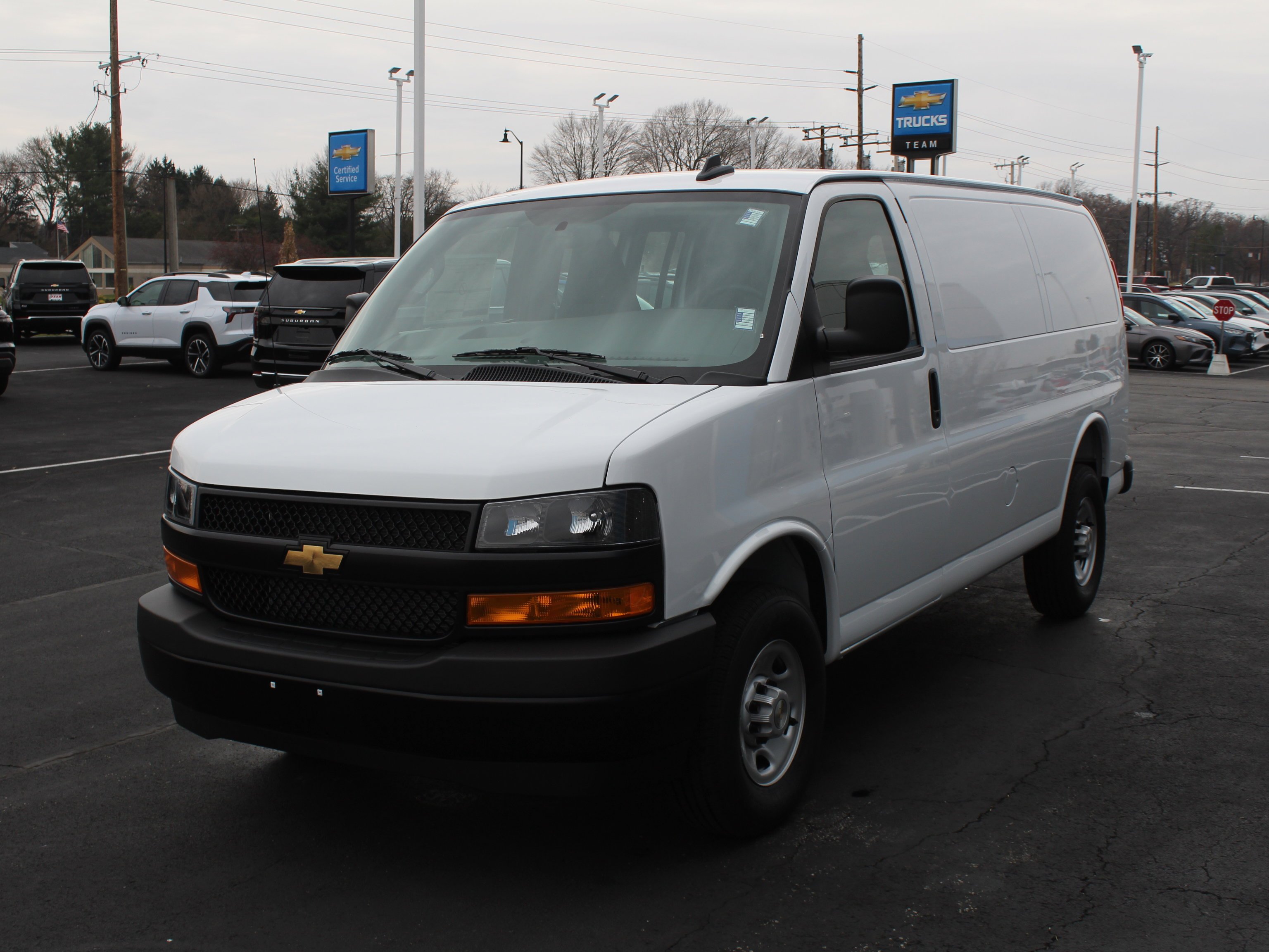 2025 Chevrolet Express Cargo Work Van - Photo 7