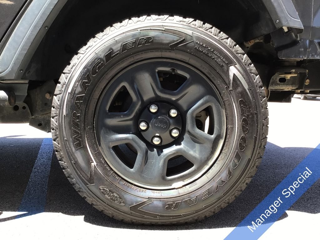 Used 2019 Gray Jeep Unlimited Sport image 19