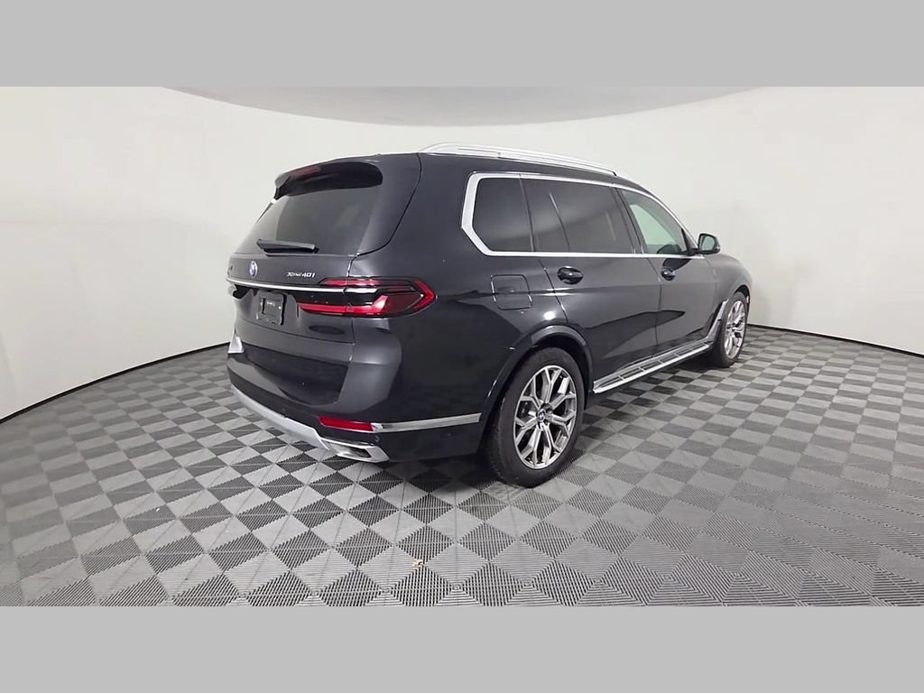 2025 BMW X7 40i - Photo 40