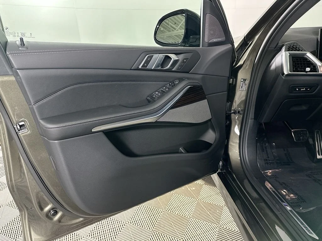 2026 BMW X5 40i - Photo 22