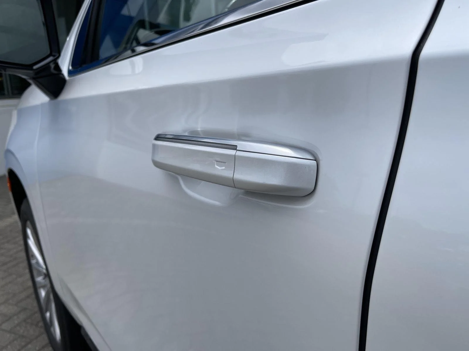 2024 Cadillac Escalade Premium Luxury - Photo 11