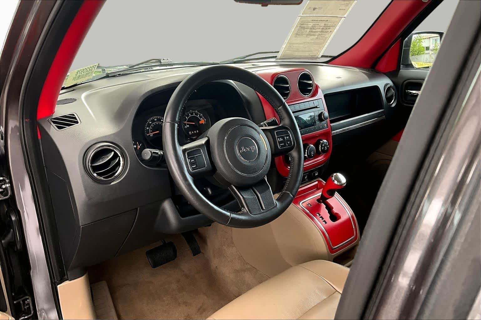 Used 2015 Granite Crystal Metallic Clearcoat Jeep High Altitude Edition image 18