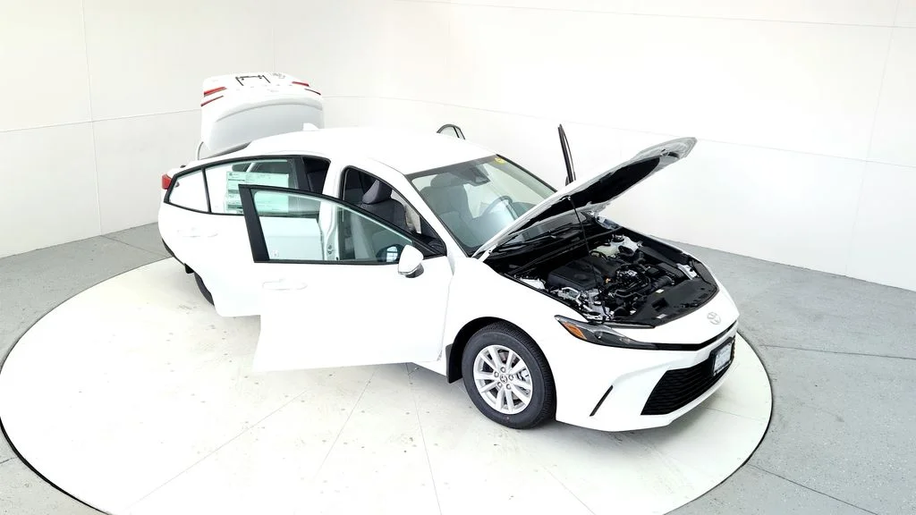 Used 2025 White Toyota LE image 20
