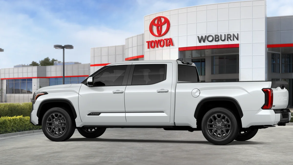 New 2026 Wind Chill Pearl Toyota Platinum image 13