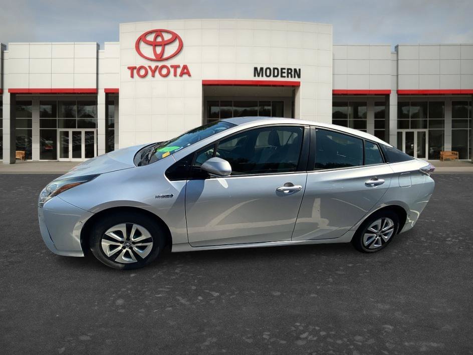 Used 2018 Classic Silver Metallic Toyota Two image 5