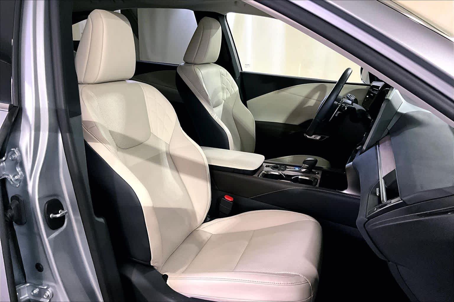 Used 2024 Iridium Lexus Premium image 10