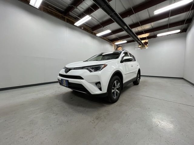 2018 Toyota RAV4 XLE photo 4