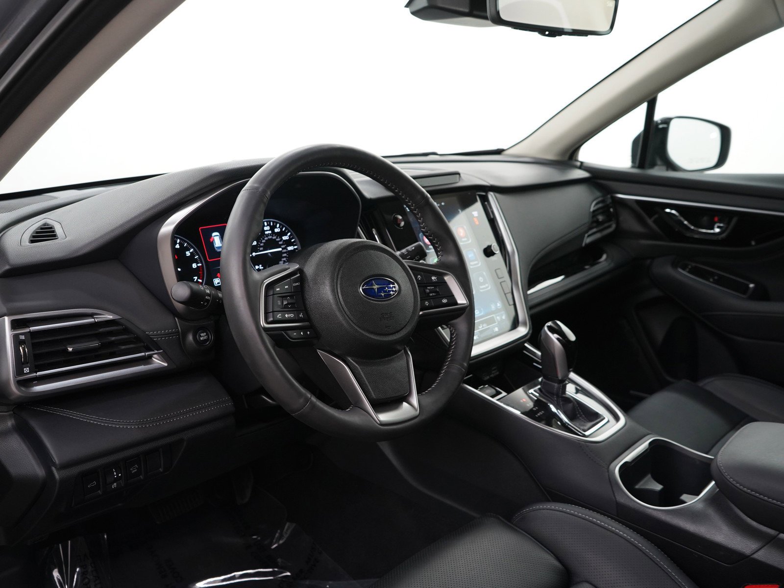 Used 2025 Magnetite Gray Metallic Subaru Touring Xt image 18