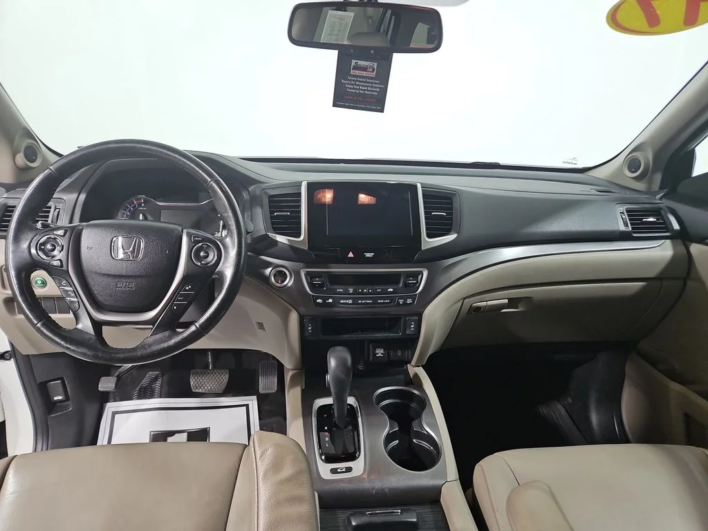 Used 2017 White Honda EX-L image 12