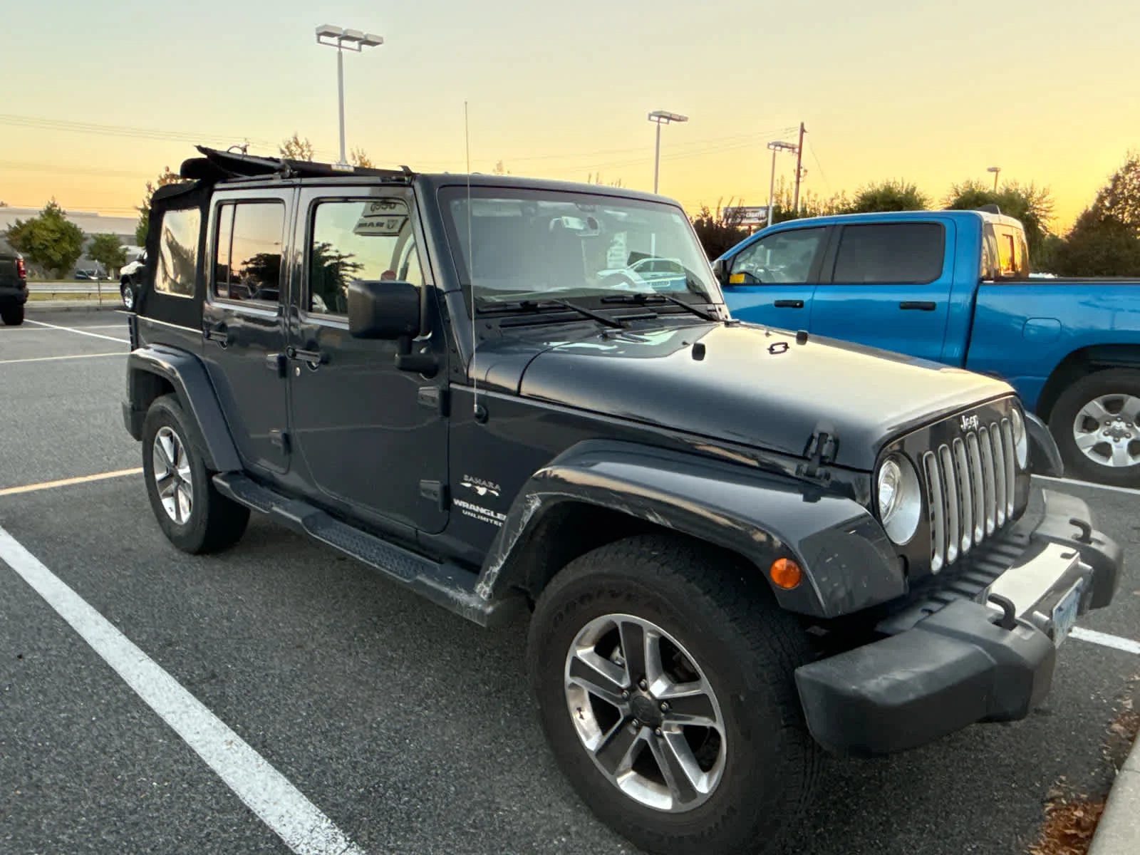 Used 2017 Rhino Clearcoat Jeep Sahara image 2