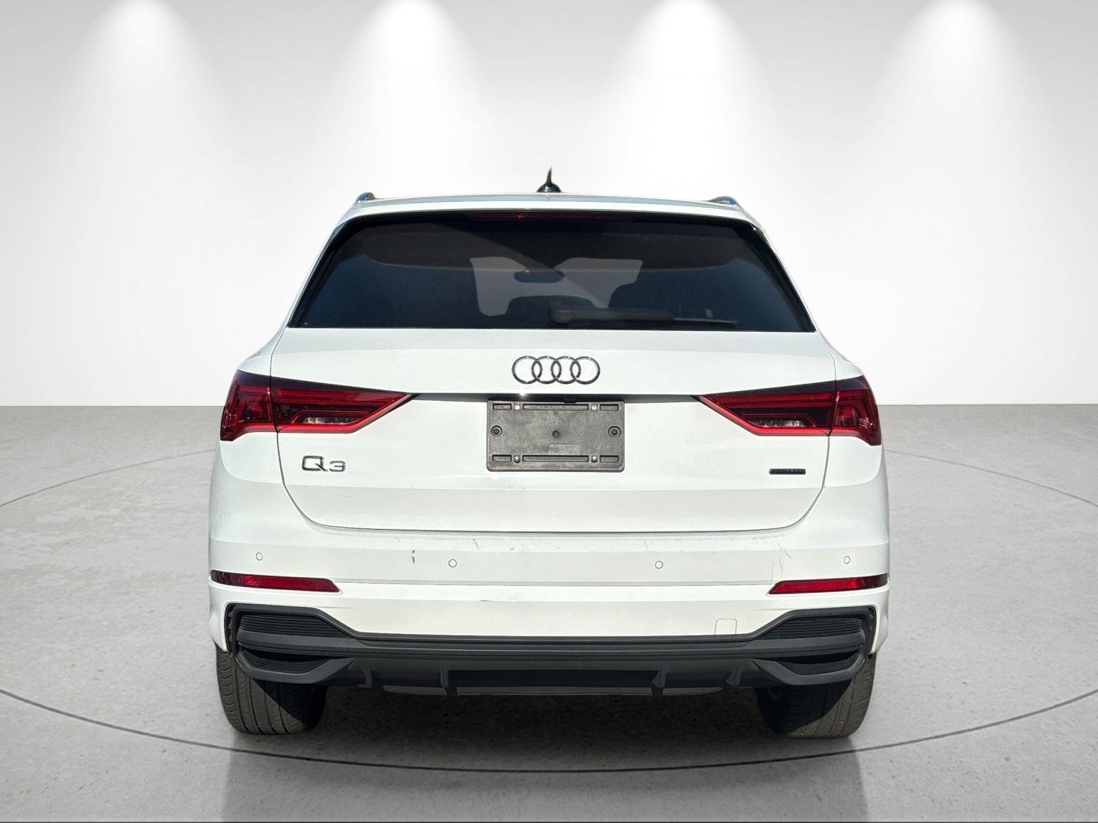 Used 2025  Audi S line Premium image 4
