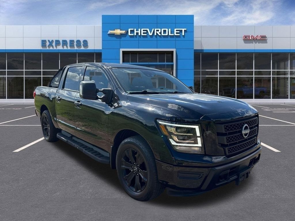 2024 Nissan Titan SV