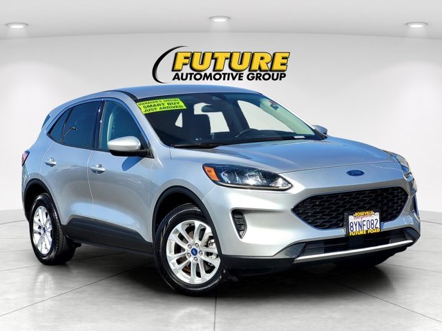Used 2020 Silver Ford SE image 1