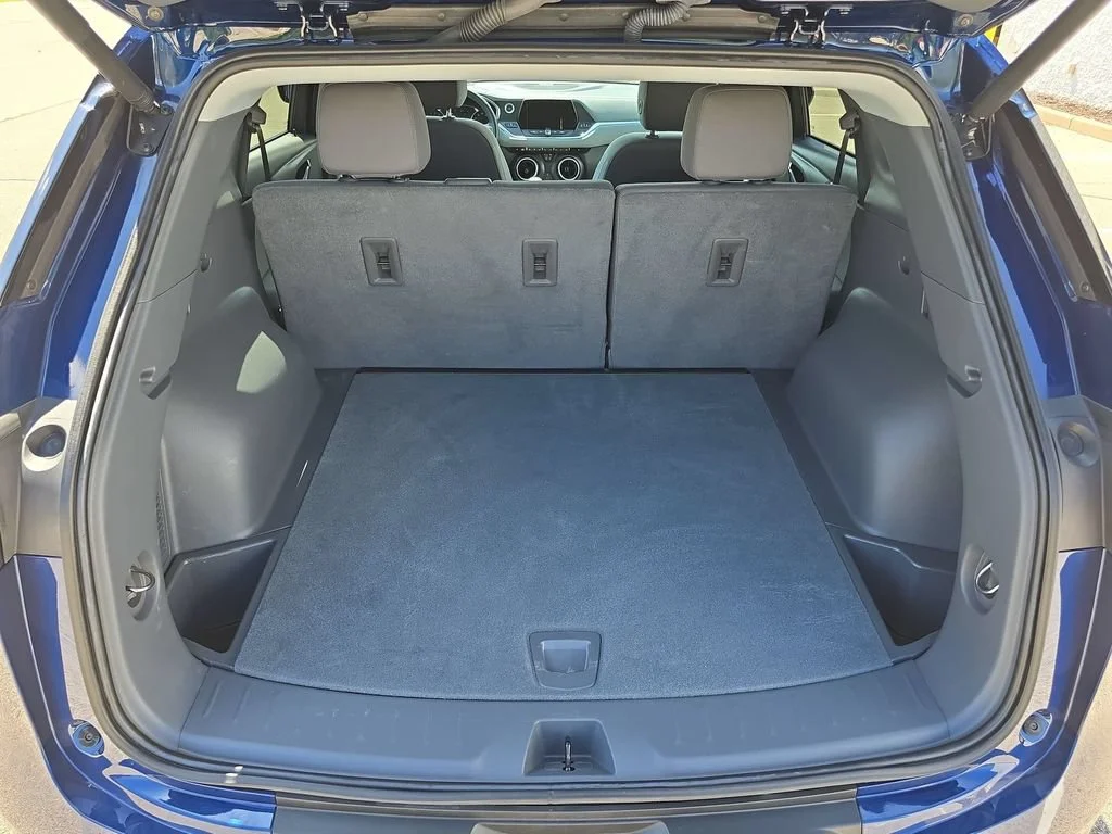 Used 2022 BLUE GLOW METALLIC Chevrolet LT image 27