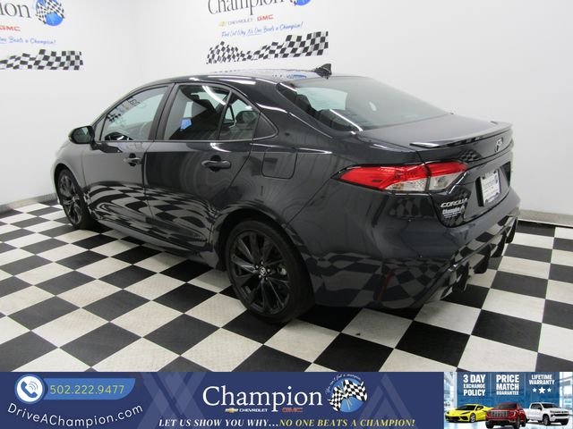 Used 2024  Toyota SE image 9
