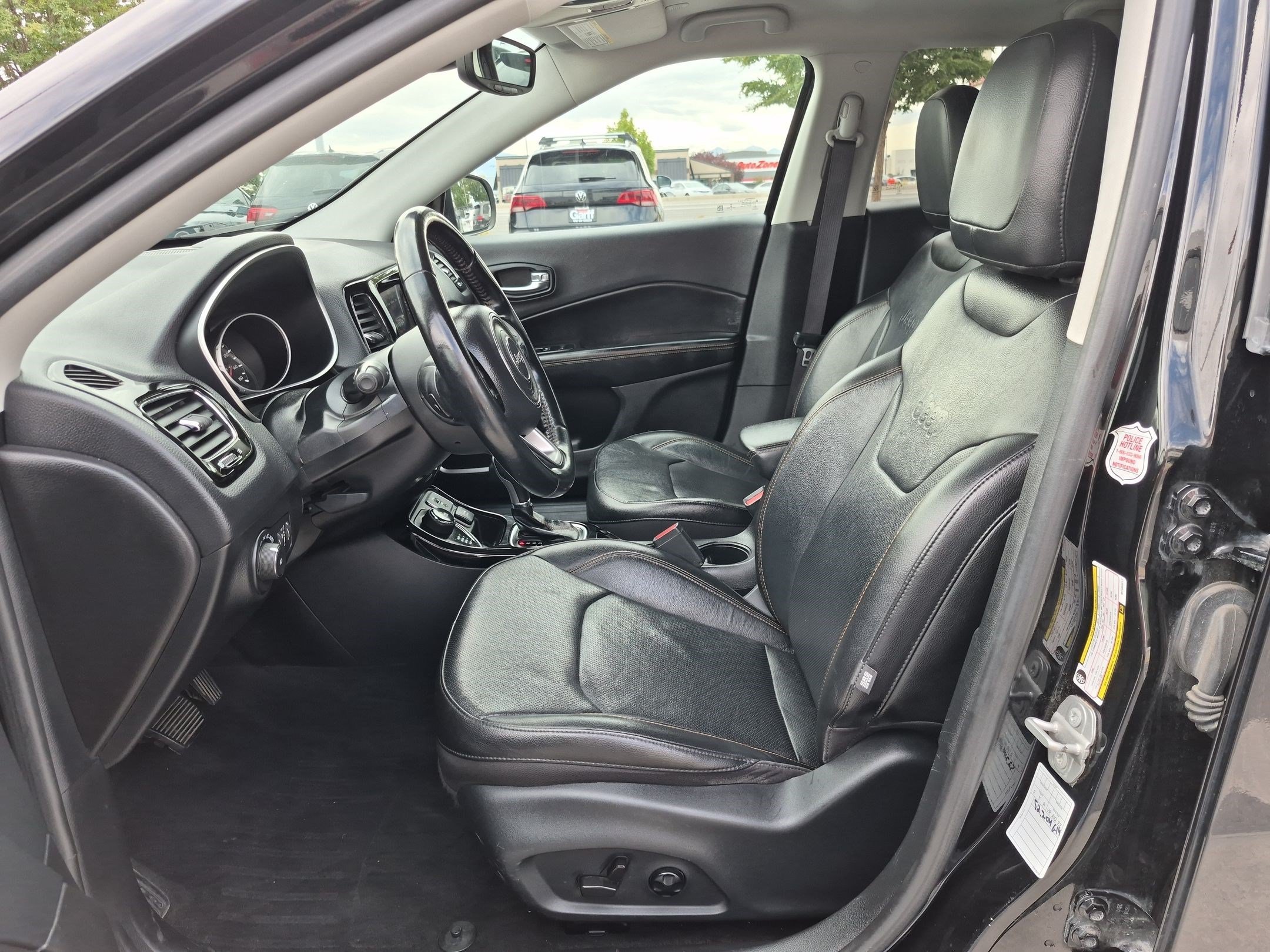 Used 2021 Diamond Black Crystal Pearlcoat Jeep Limited image 14