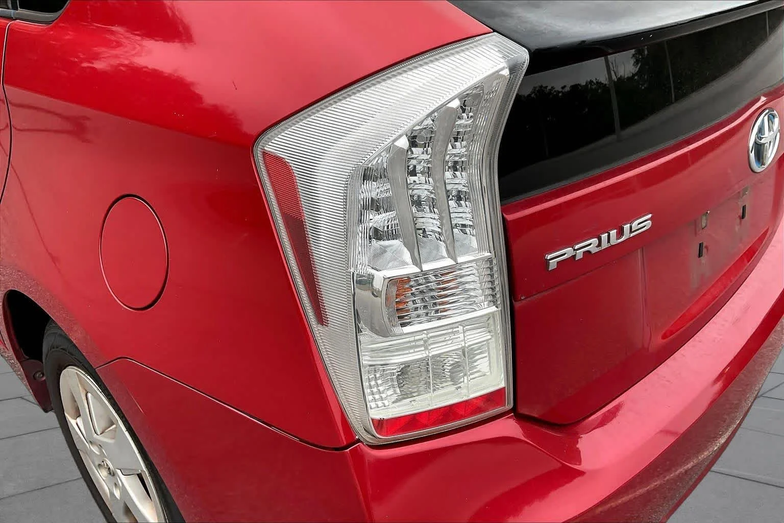 Used 2010 Barcelona Red Metallic Toyota III image 28