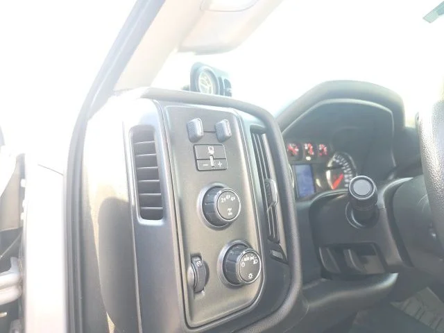 Used 2021 Silver Chevrolet Work Truck image 17