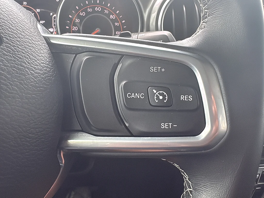 Used 2020 GREEN Jeep  image 21