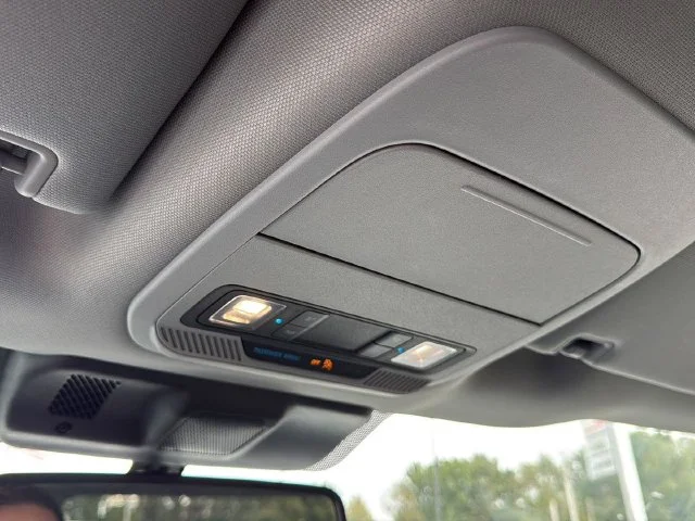 Used 2022 White Ford  image 28