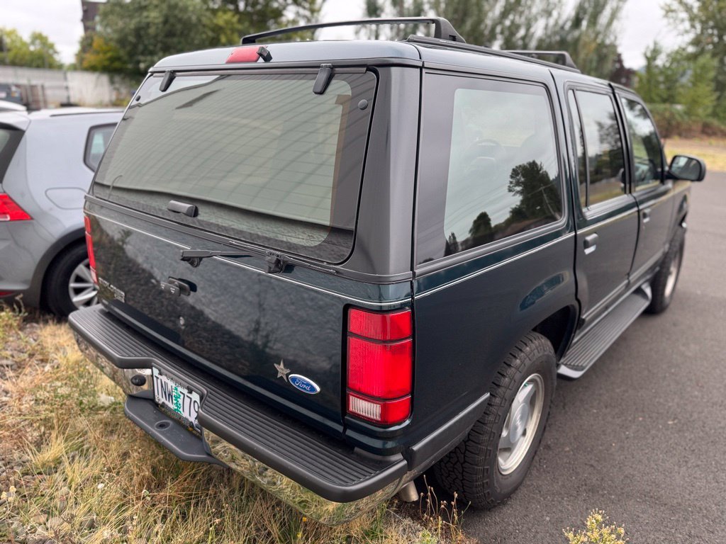 Used 1994 GREEN Ford XLT image 2