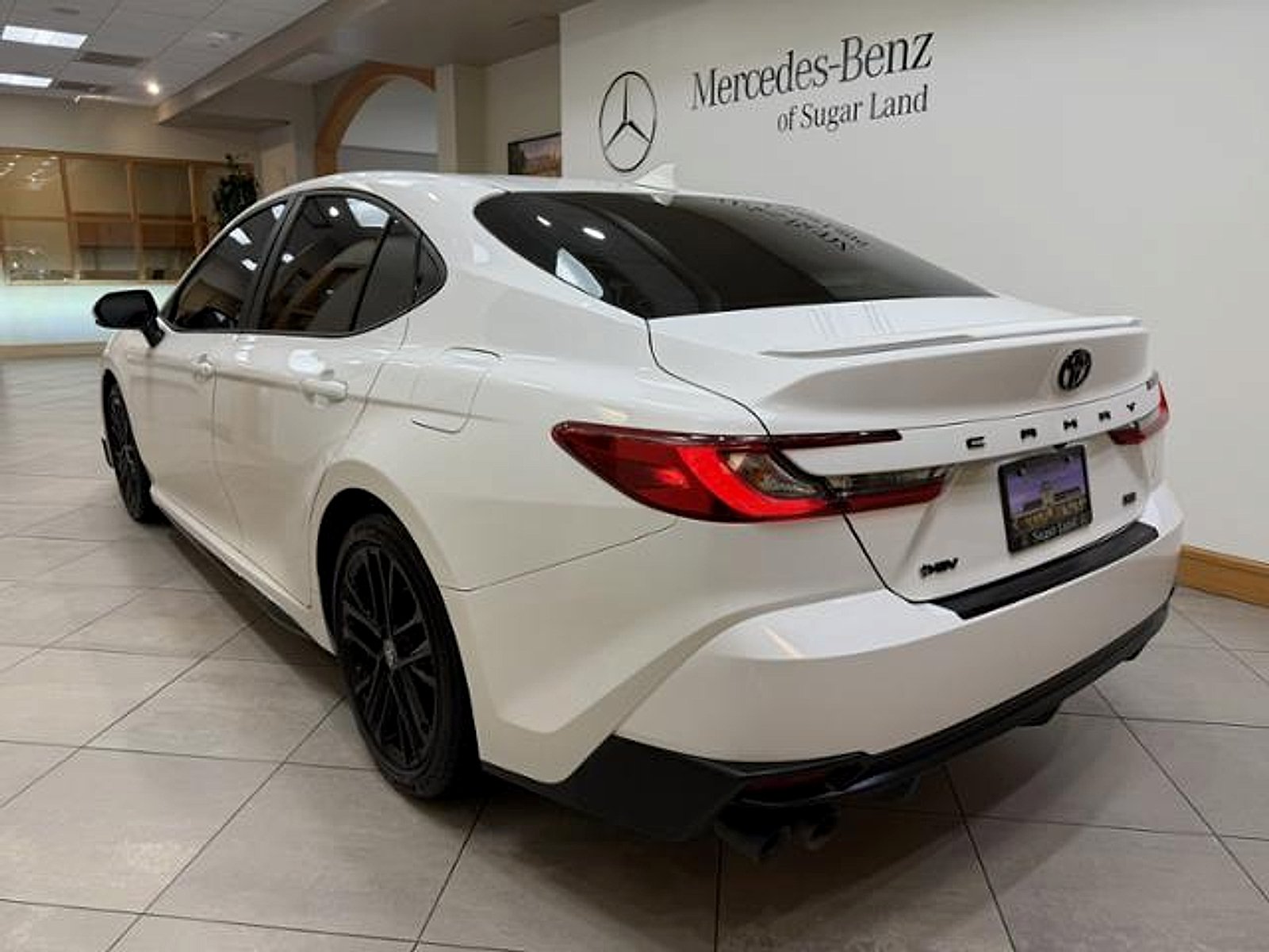 Used 2025 White Toyota  image 3