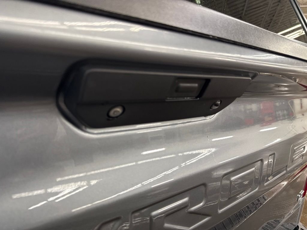 Used 2019 Gray Chevrolet LT image 14