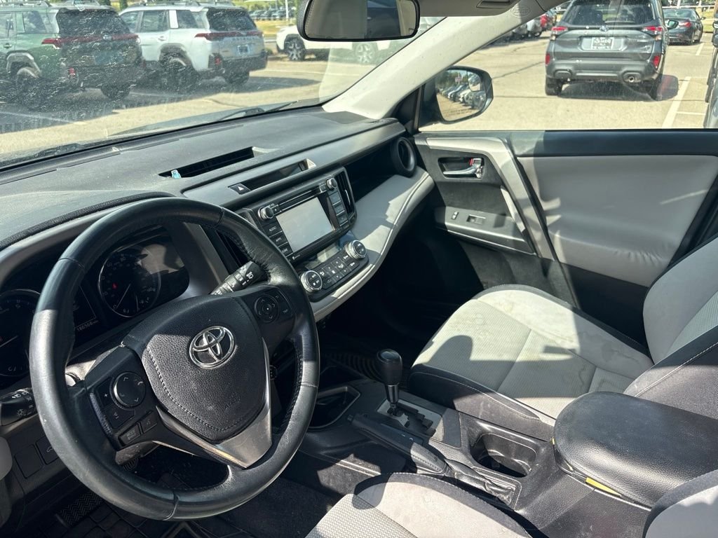 Used 2016 Black Toyota XLE image 4