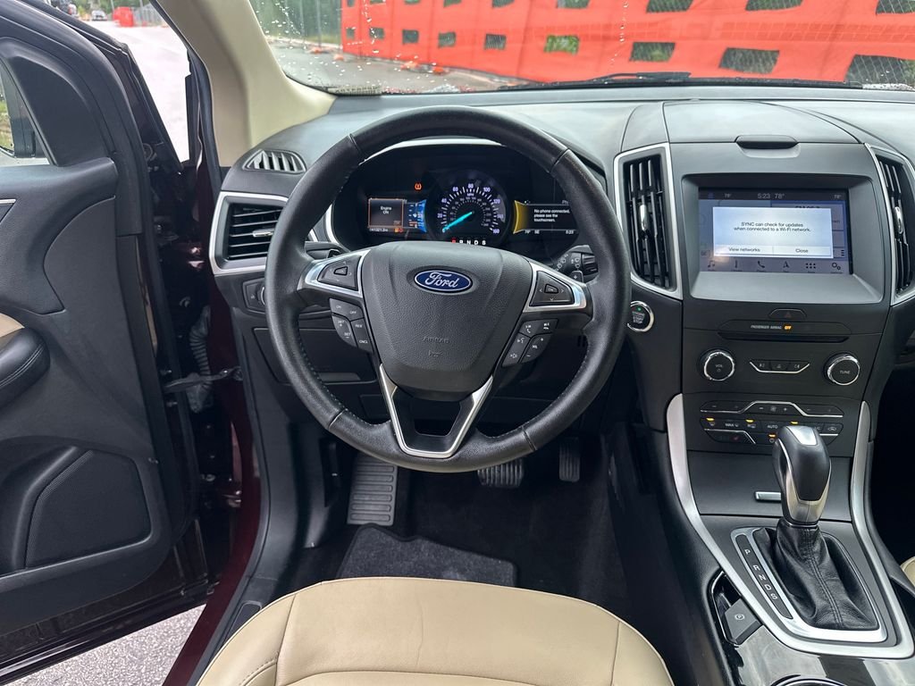 Used 2018 Red Ford SEL image 30