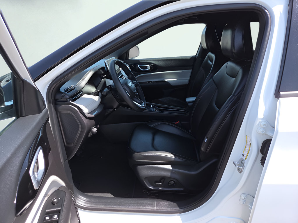 2025 Jeep Compass Limited - Photo 9