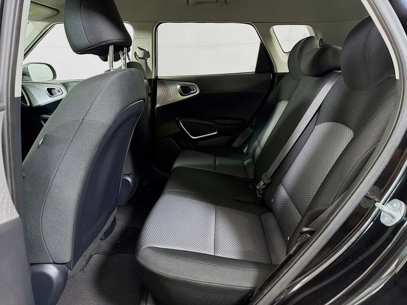 Used 2023 Fusion Black Kia LX image 20