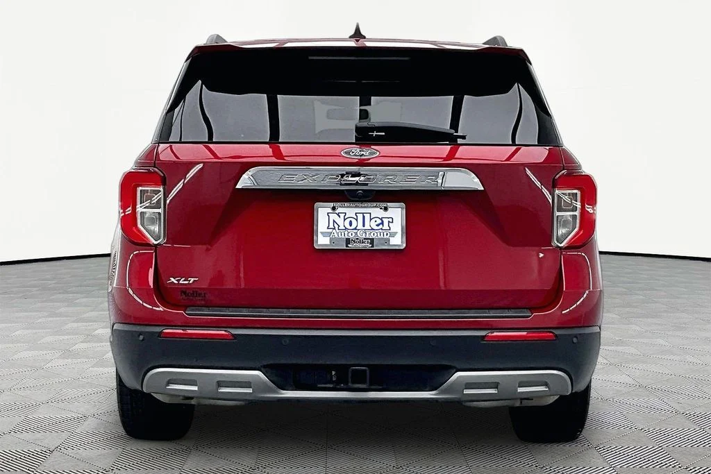 Certified Used 2023 Red Metallic Ford XLT image 4