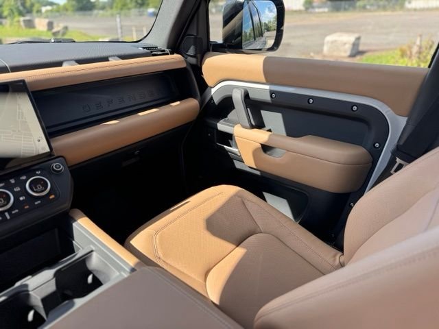 New 2026 Borasco Grey Land Rover S image 13
