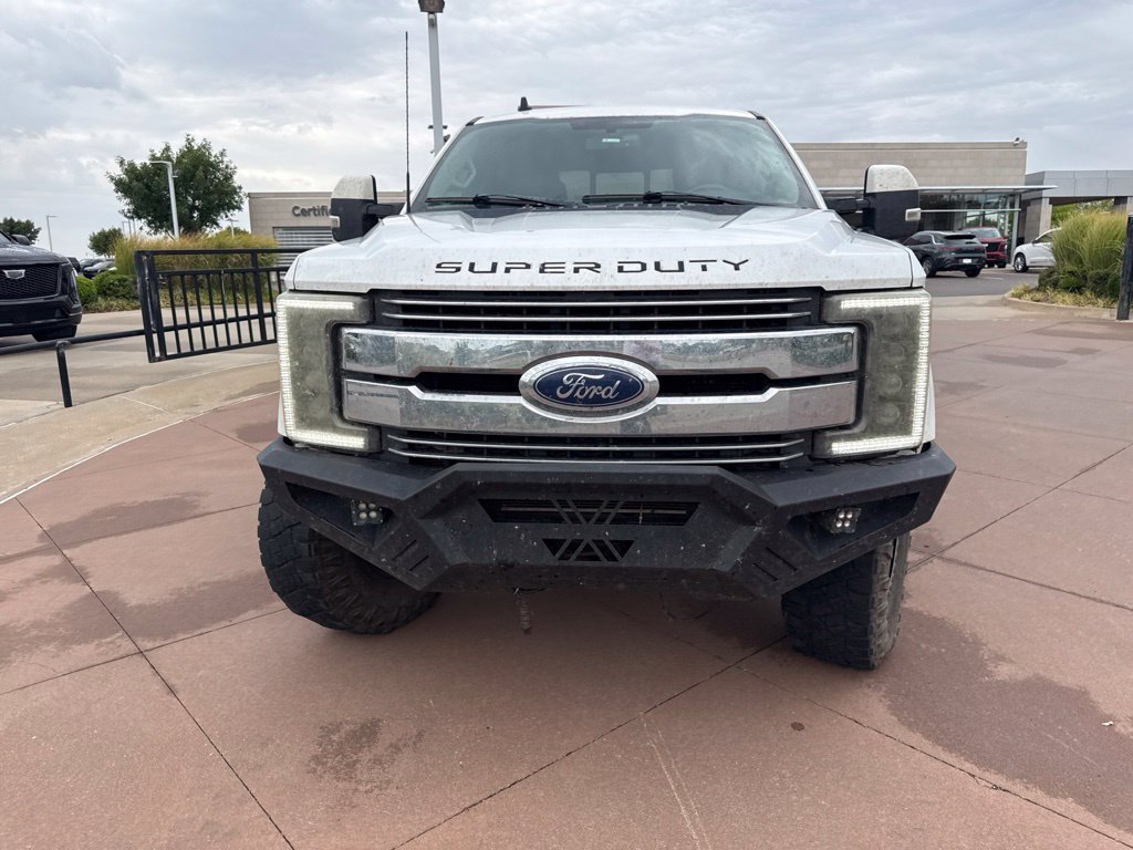 Used 2019 White Ford Lariat image 2