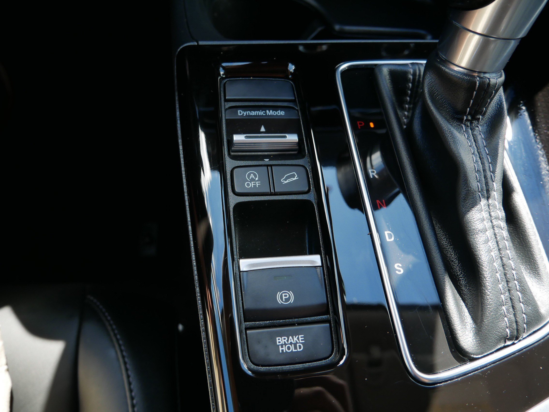Used 2025 Solar Silver Metallic Acura FWD image 31