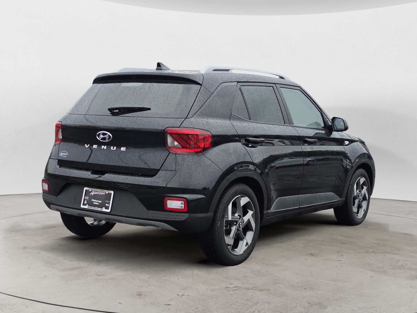 Used 2022 Black Noir Pearl Hyundai SEL image 3