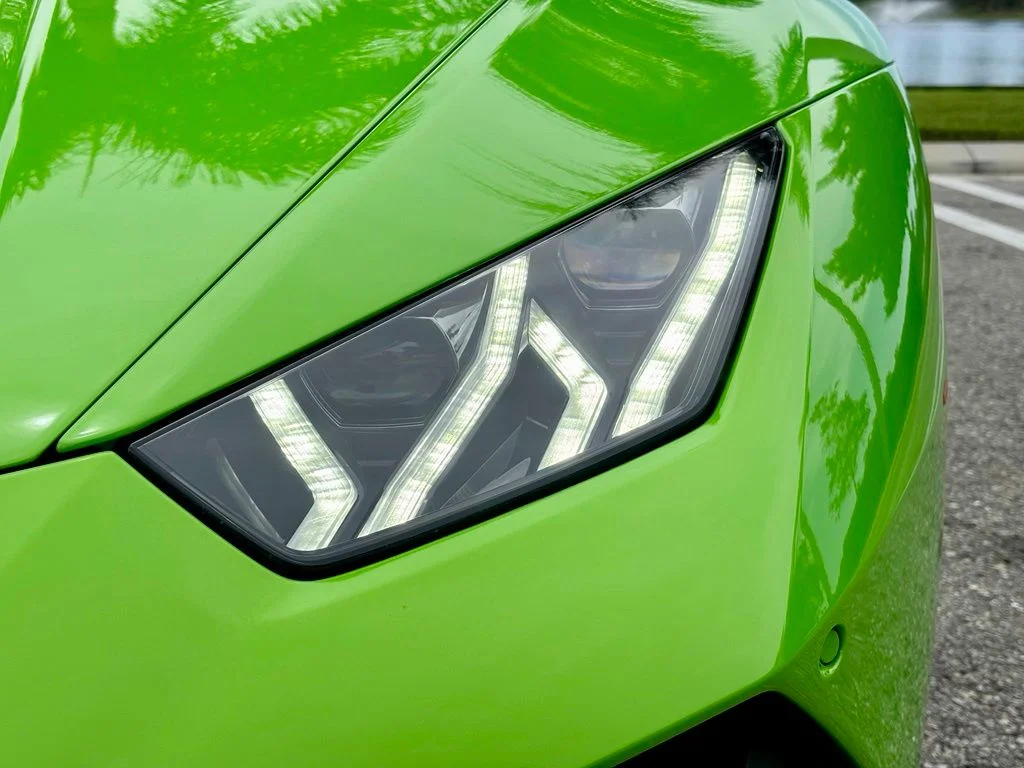 Used 2021 Verde Mantis Pearl Lamborghini  image 25