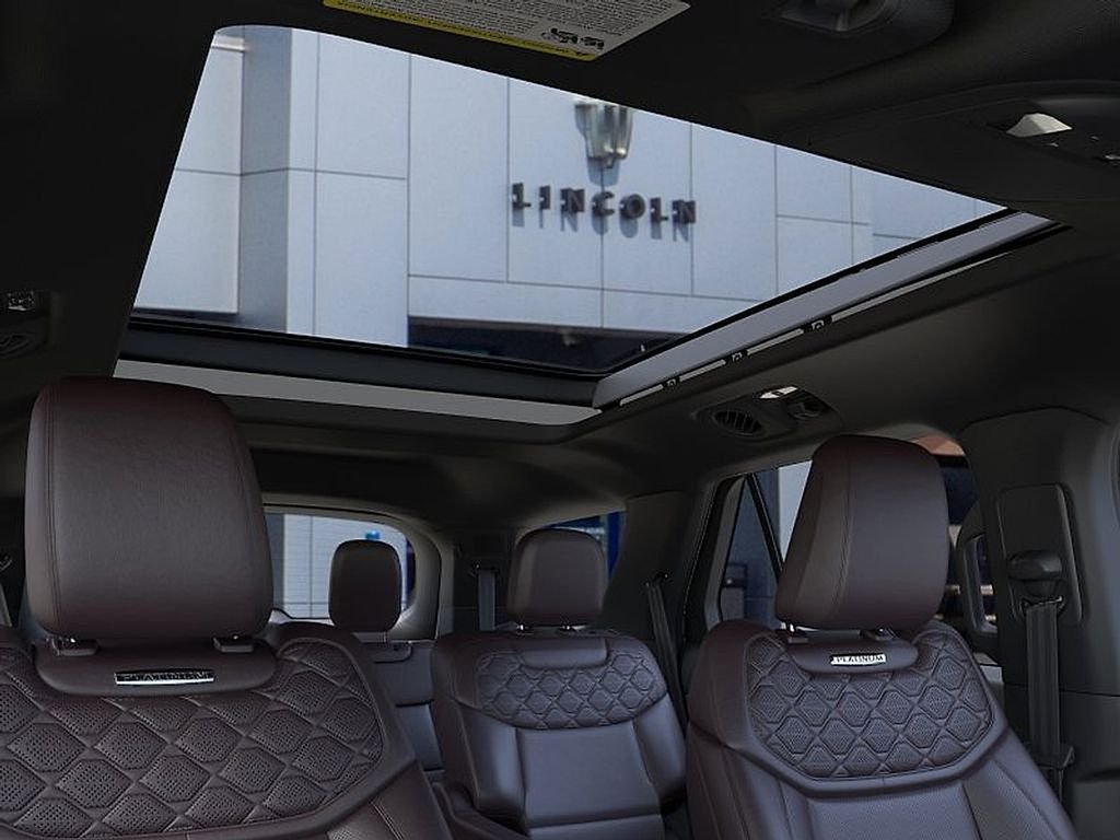 New 2026 Star White Metallic Tri-Coat Ford Platinum™ image 22