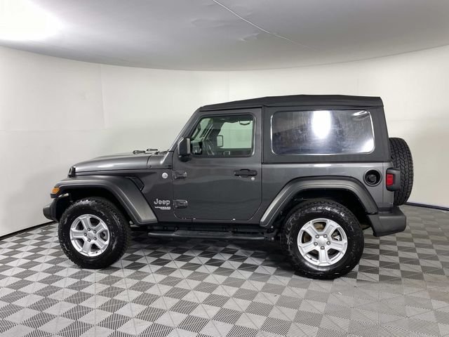 Used 2018 Gray Jeep Sport S image 5
