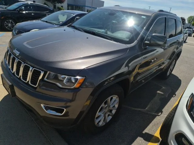 Used 2021 Gray Jeep Laredo E image 1