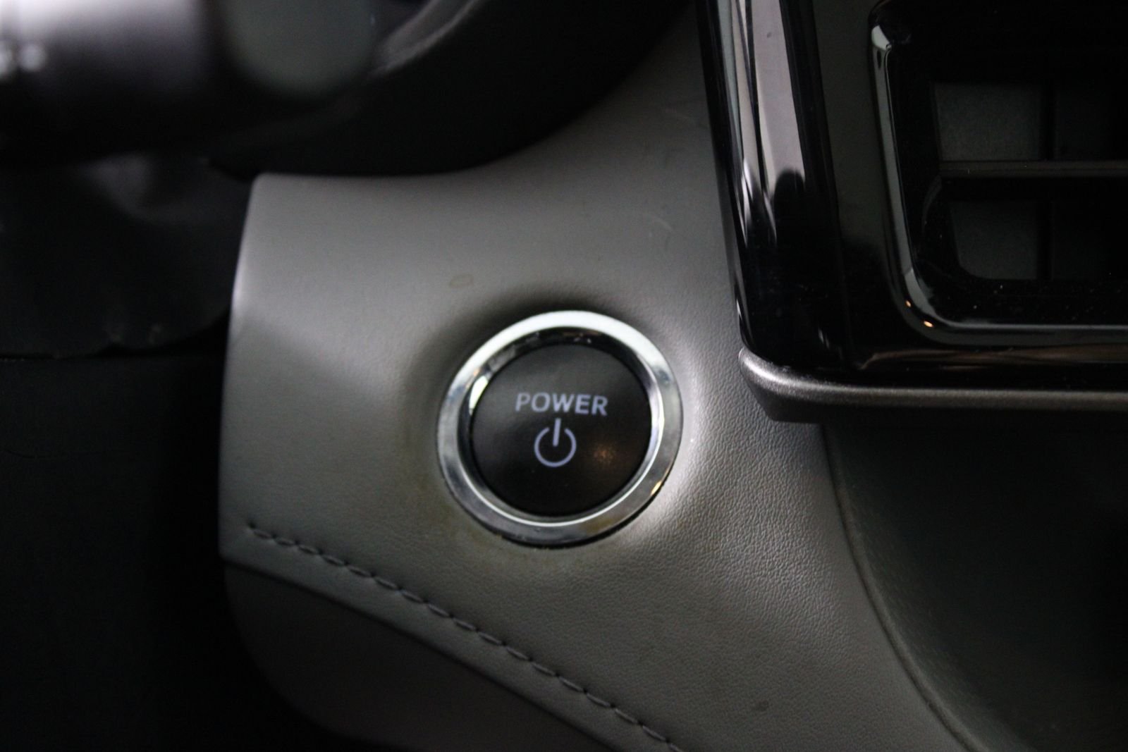 Used 2023  Toyota XLE image 28