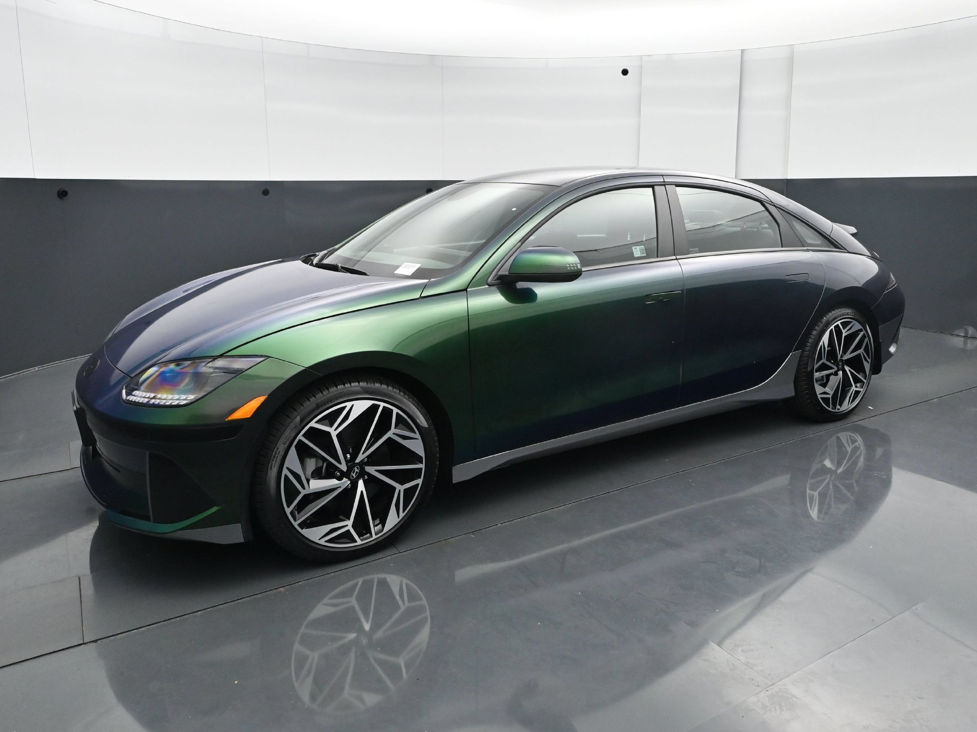 Used 2024 Hyundai IONIQ 6 SEL with VIN KMHM34AC6RA079721 for sale in Minneapolis, MN