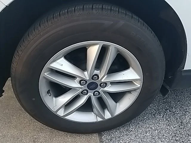 Used 2018 White Ford SEL image 41