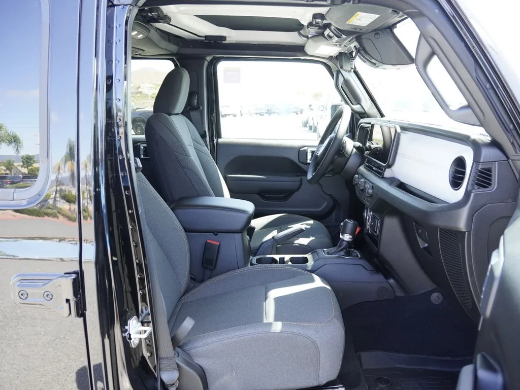 New 2026 Black Clear-Coat Exterior Paint Jeep Sport S image 21