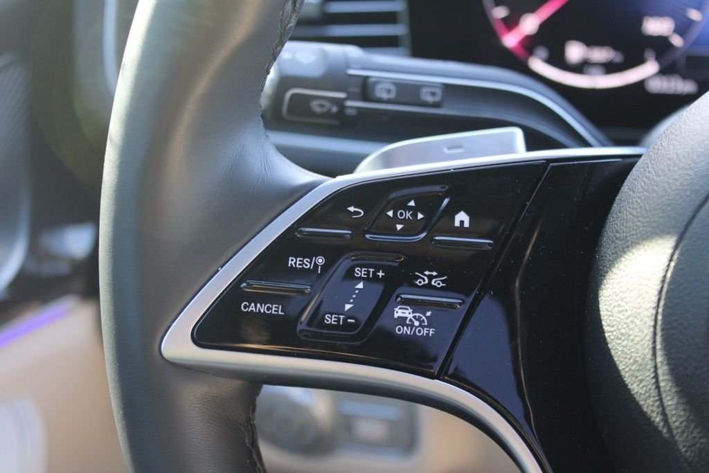 Certified Used 2025 White Mercedes-Benz GLE 450 image 17