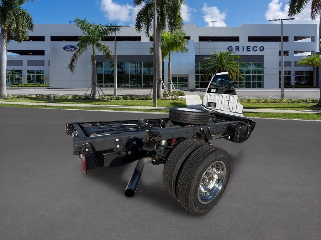 New 2027 White Ford XL image 7