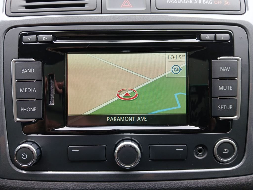 Used 2015 Gray Volkswagen SEL image 20